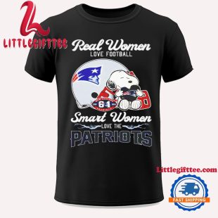 Real Women Love Football Smart Women Love The New England Patriots Snoopy Unisex T Shirt