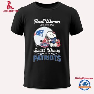 Real Women Love Football Smart Women Love The New England Patriots X Snoopy Unisex T Shirt